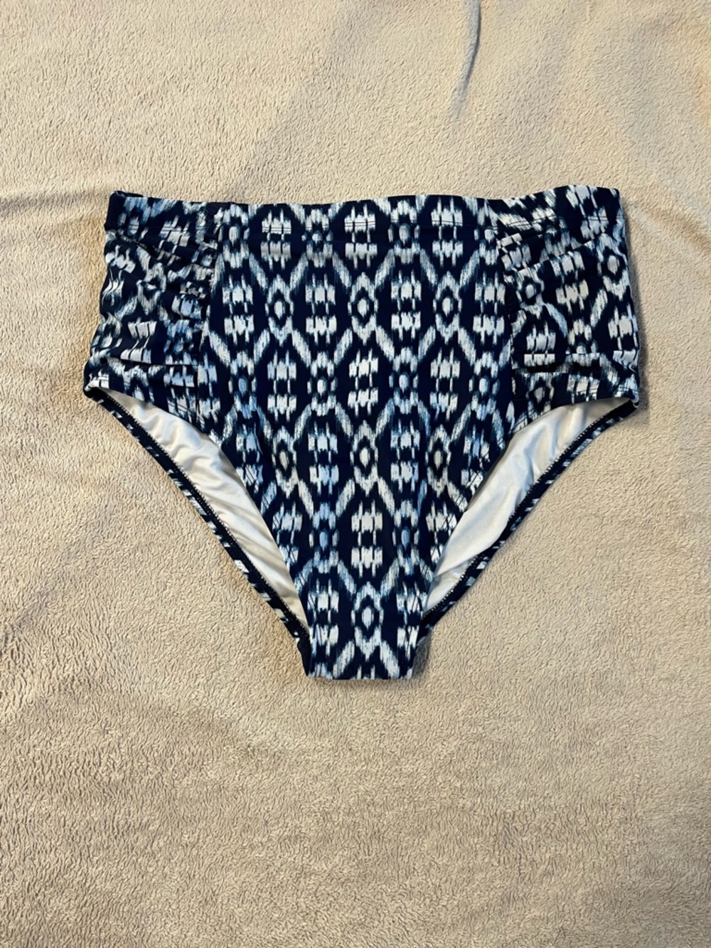 Old Navy Women’s Blue High Waist Bikini Bottoms 1X Plus NWOT Ikat Print